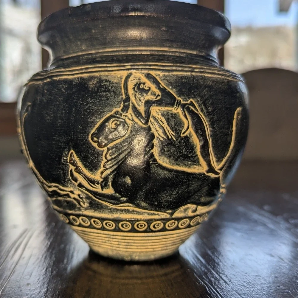 Bull Leaping Knossos Palace Greek Pottery Vase Black Tan Carved Ceramic 5 Inch